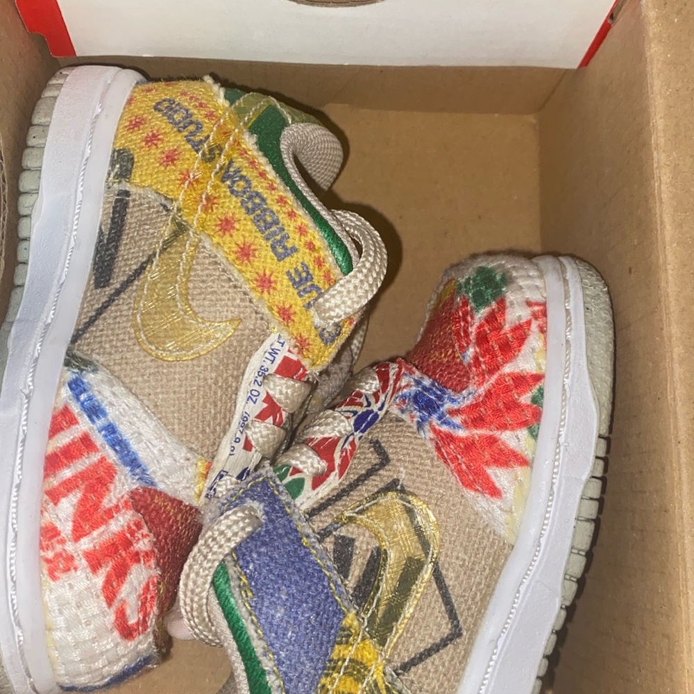 Toddler dunks